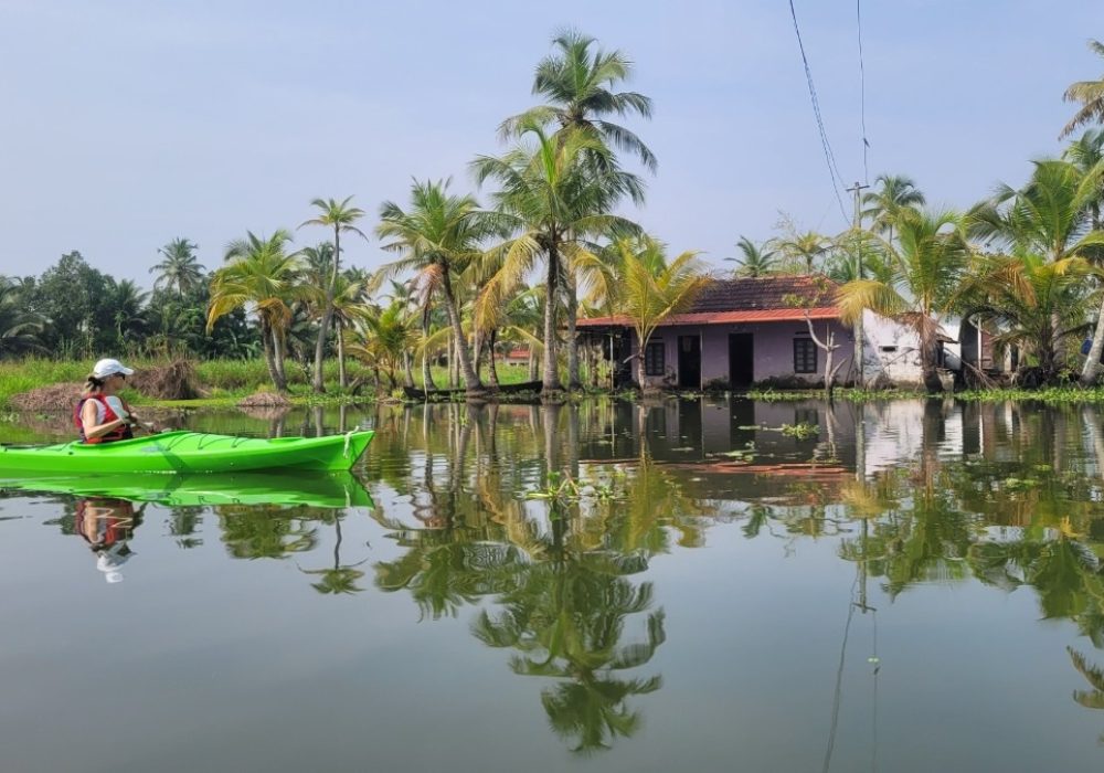 Alleppey Kayaking and Cycling Tour Package at Vembanad Lake